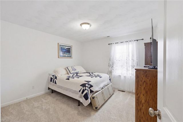 228 Neoma DR, Norfolk, VA 23503