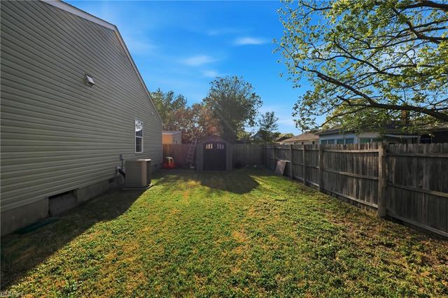 228 Neoma DR, Norfolk, VA 23503