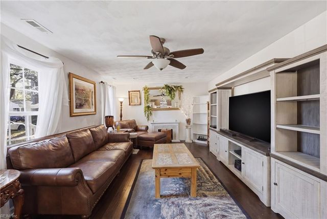 228 Neoma DR, Norfolk, VA 23503