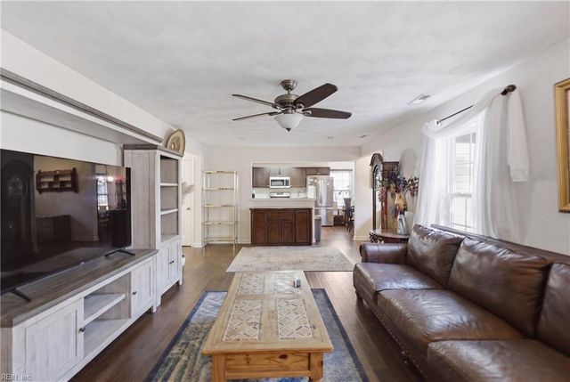 228 Neoma DR, Norfolk, VA 23503