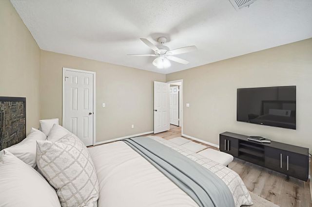 4012 Hazelwood Drive, Pearland, TX 77584