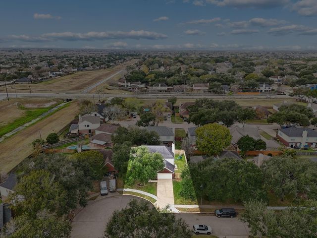 4012 Hazelwood Drive, Pearland, TX 77584