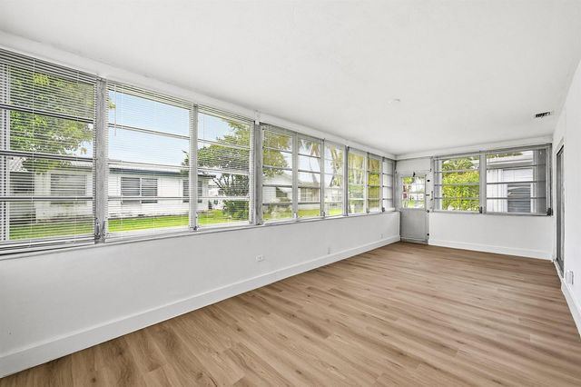 8410 NW 59th Place, Tamarac, FL 33321