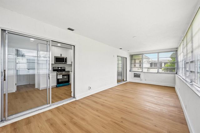 8410 NW 59th Place, Tamarac, FL 33321