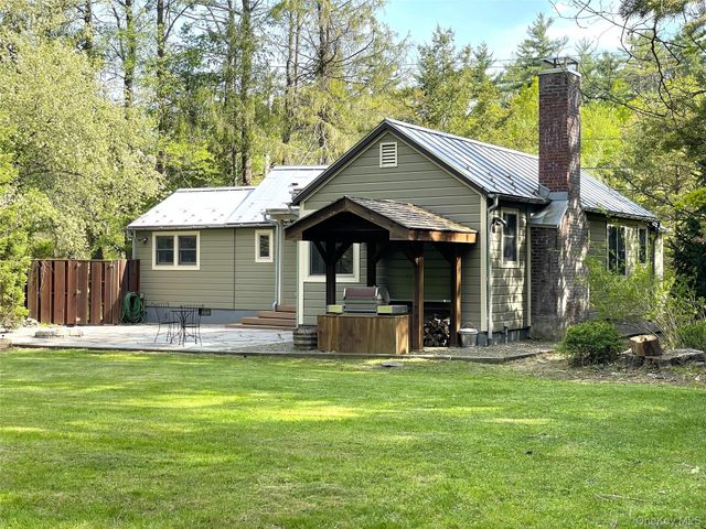 208 Tinker Street, Woodstock, NY 12498