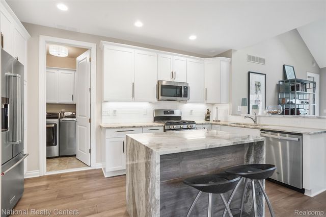 42516 Gateway Drive, Plymouth Charter Township, MI 48170