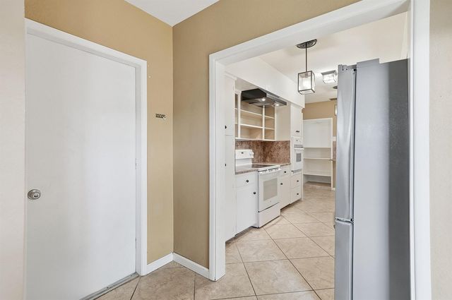 1431 S Ocean Boulevard Unit 28, Lauderdale By The Sea, FL 33062