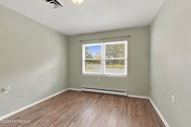 419A Chatham Court, Lakewood, NJ 08701