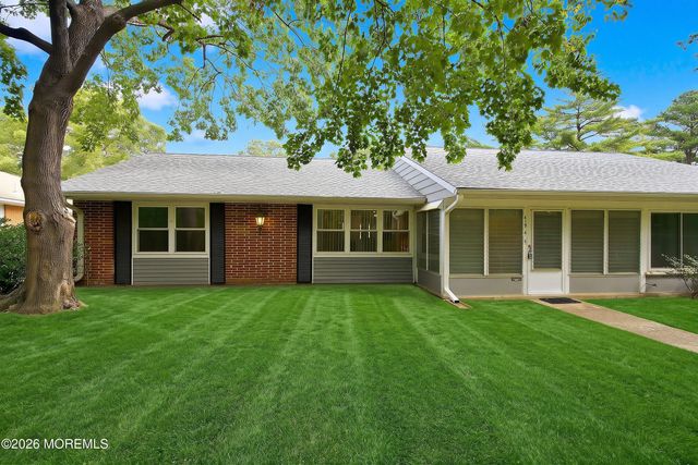 419A Chatham Court, Lakewood, NJ 08701