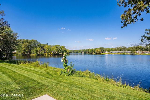 419A Chatham Court, Lakewood, NJ 08701