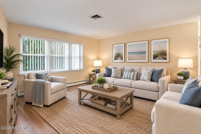 419A Chatham Court, Lakewood, NJ 08701