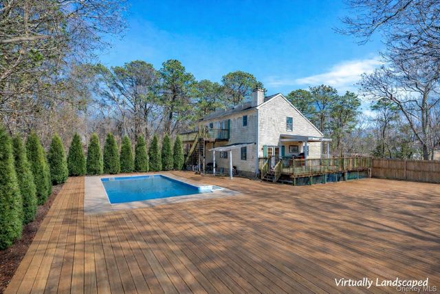 221 E Montauk Highway, Hampton Bays, NY 11946