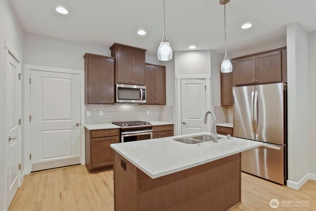 13742 NW 7th Avenue, Vancouver, WA 98685