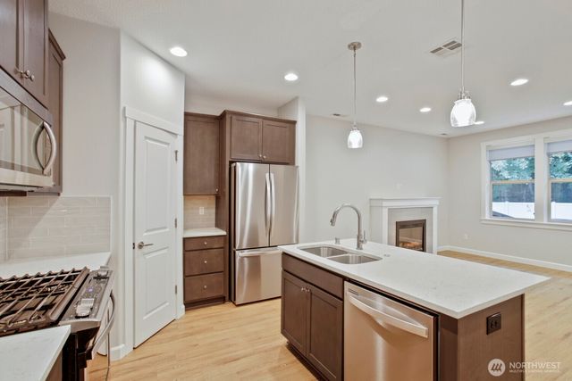 13742 NW 7th Avenue, Vancouver, WA 98685