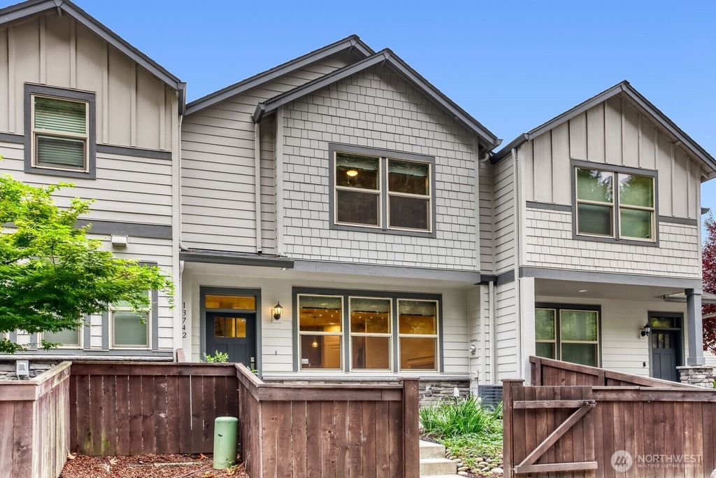 13742 NW 7th Avenue, Vancouver, WA 98685