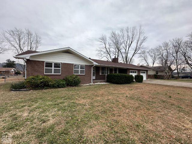 1415 Benton Street, Mountain Home, AR 72653