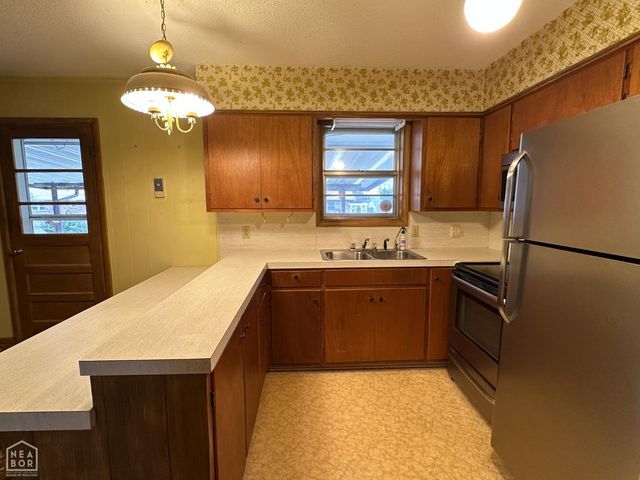 1415 Benton Street, Mountain Home, AR 72653