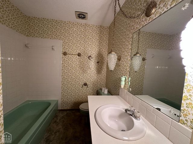 1415 Benton Street, Mountain Home, AR 72653