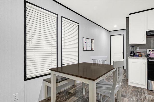 614 5914 37, Cleveland, TX 77327