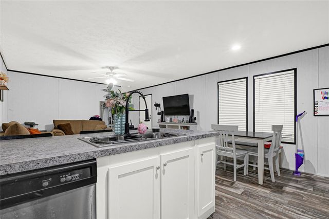 614 5914 37, Cleveland, TX 77327