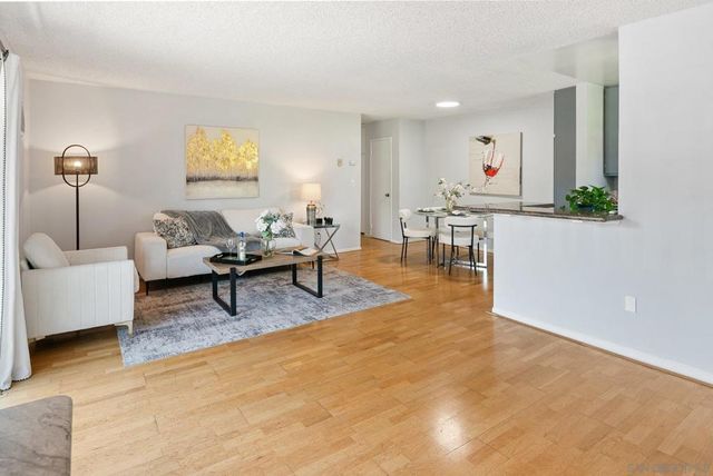 6442 Bell Bluff, San Diego, CA 92119