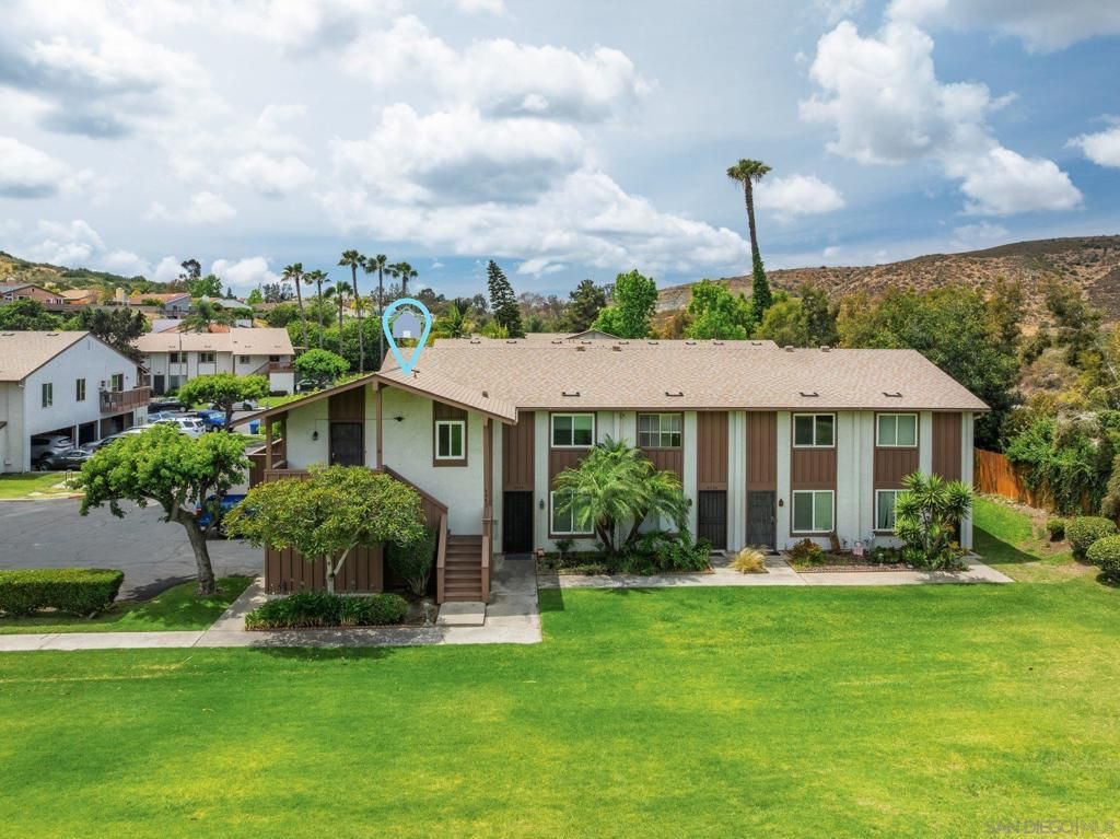 Image 2 of property listing at 6442 Bell Bluff, San Diego, CA 92119