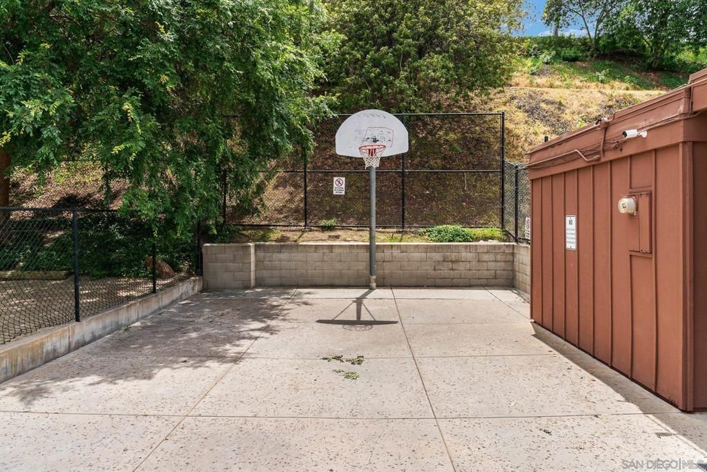 Image 33 of property listing at 6442 Bell Bluff, San Diego, CA 92119