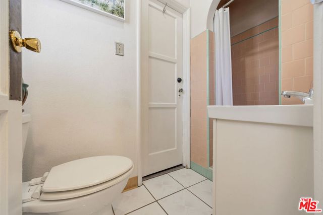2430 W 77th Street, Inglewood, CA 90305