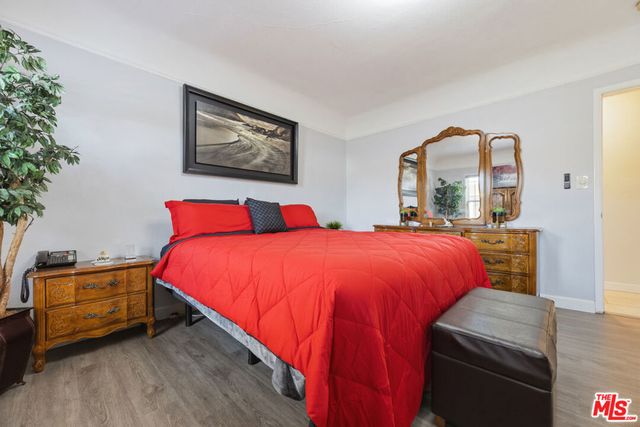 2430 W 77th Street, Inglewood, CA 90305