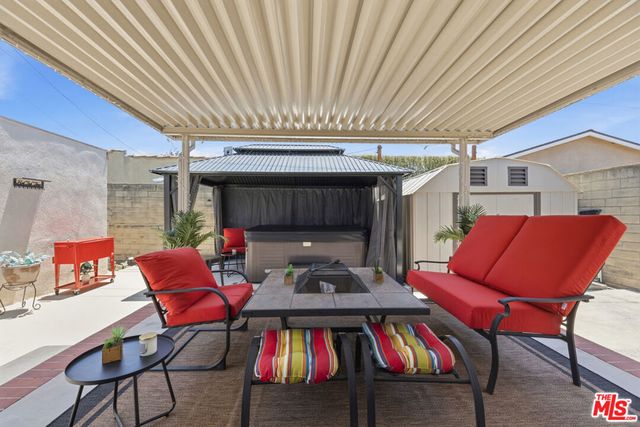 2430 W 77th Street, Inglewood, CA 90305