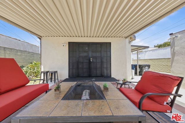 2430 W 77th Street, Inglewood, CA 90305