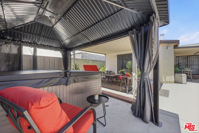 2430 W 77th Street, Inglewood, CA 90305