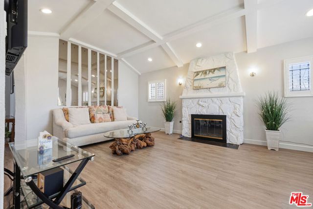 2430 W 77th Street, Inglewood, CA 90305