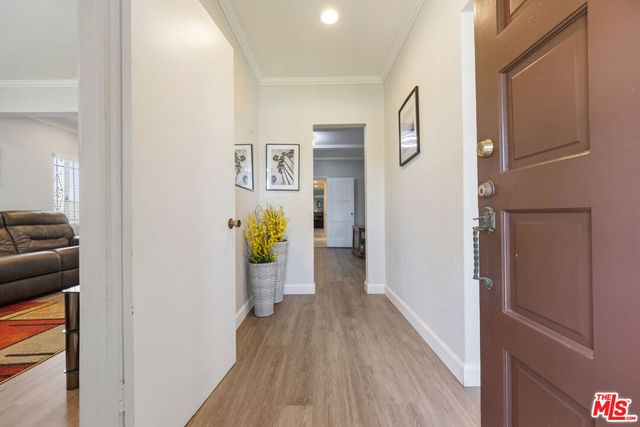 2430 W 77th Street, Inglewood, CA 90305
