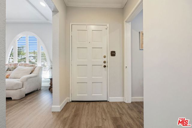 2430 W 77th Street, Inglewood, CA 90305