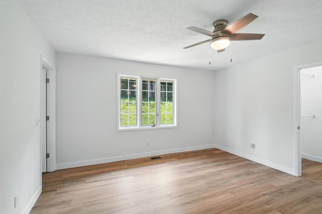 2100 Manhattan Boulevard 2100 Manhattan Boulevard, Springfield, OH 45504