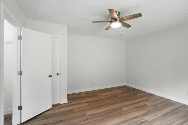 2100 Manhattan Boulevard 2100 Manhattan Boulevard, Springfield, OH 45504