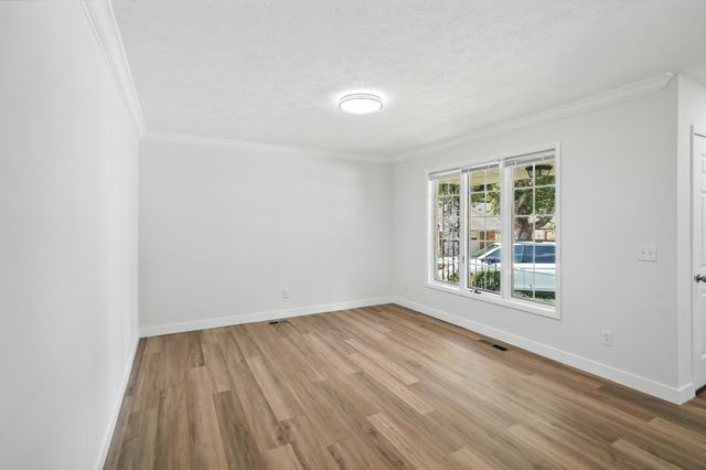 2100 Manhattan Boulevard 2100 Manhattan Boulevard, Springfield, OH 45504