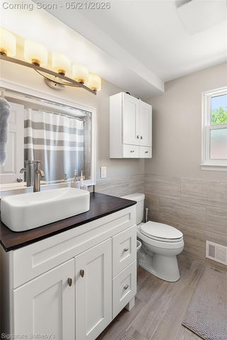 115 W Houstonia Avenue, Royal Oak, MI 48073