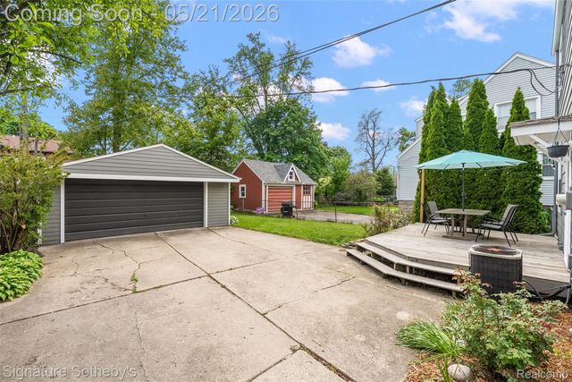 115 W Houstonia Avenue, Royal Oak, MI 48073