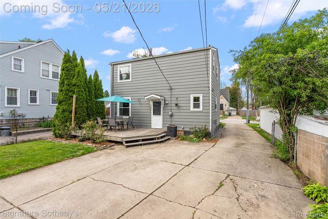 115 W Houstonia Avenue, Royal Oak, MI 48073