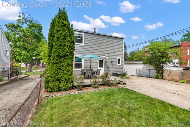 115 W Houstonia Avenue, Royal Oak, MI 48073