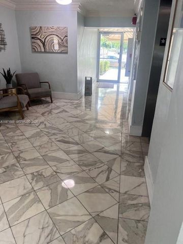 2000 NE 135th St 601, North Miami, FL 33181