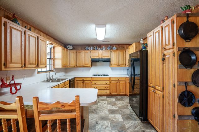 2964 FM 2120, Bagwell, TX 75412