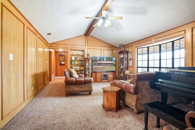 2964 FM 2120, Bagwell, TX 75412