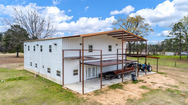 2964 FM 2120, Bagwell, TX 75412