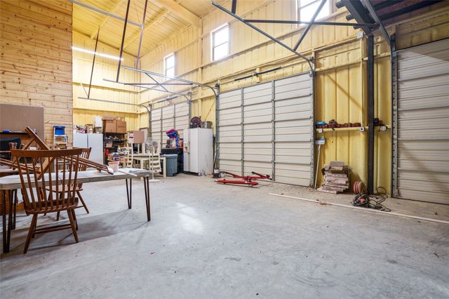 2964 FM 2120, Bagwell, TX 75412