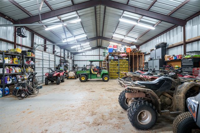 2964 FM 2120, Bagwell, TX 75412