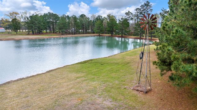 2964 FM 2120, Bagwell, TX 75412