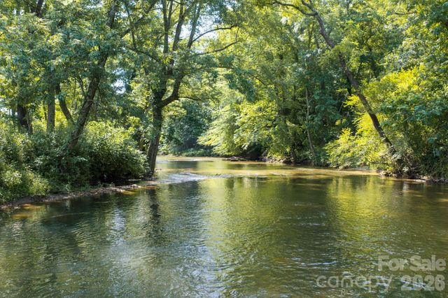 10 Old Turnpike Road, Mills River, NC 28759